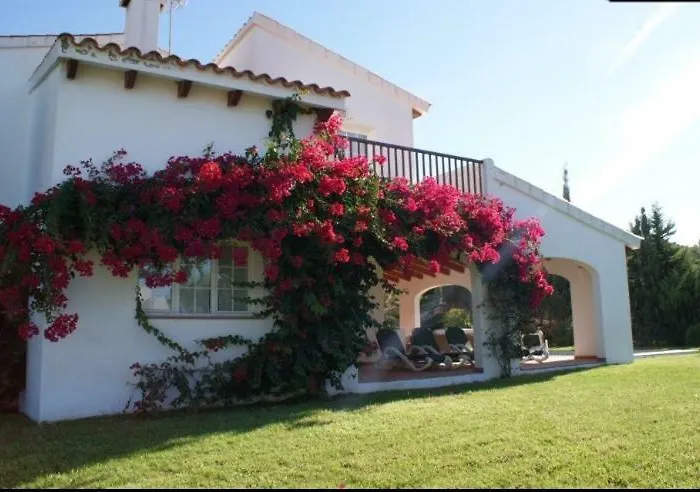 Macarena Menorca Nyaraló Santo Tomás